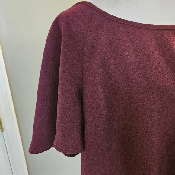 Torrid Burgundy Women's Size 2 Crop Top Shirt New With Tags - Picture 7 of 12